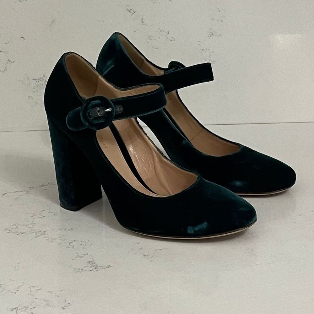 Gianvito Rossi - Velvet Heels